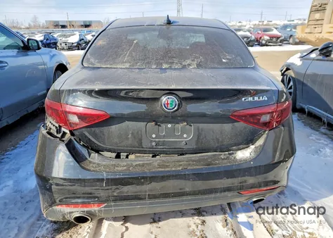 2020 Alfa Romeo Giulia из США, поврежденный, VIN ZARFAMAN8L7636367